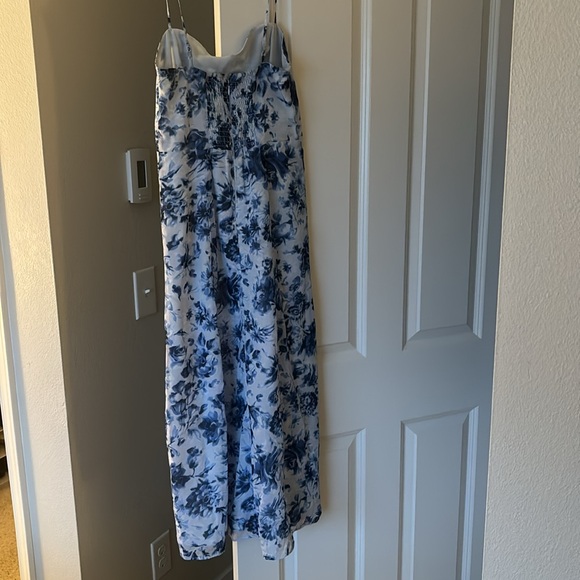 Abercrombie and Fitch midi dress with slit - Picture 4 of 5